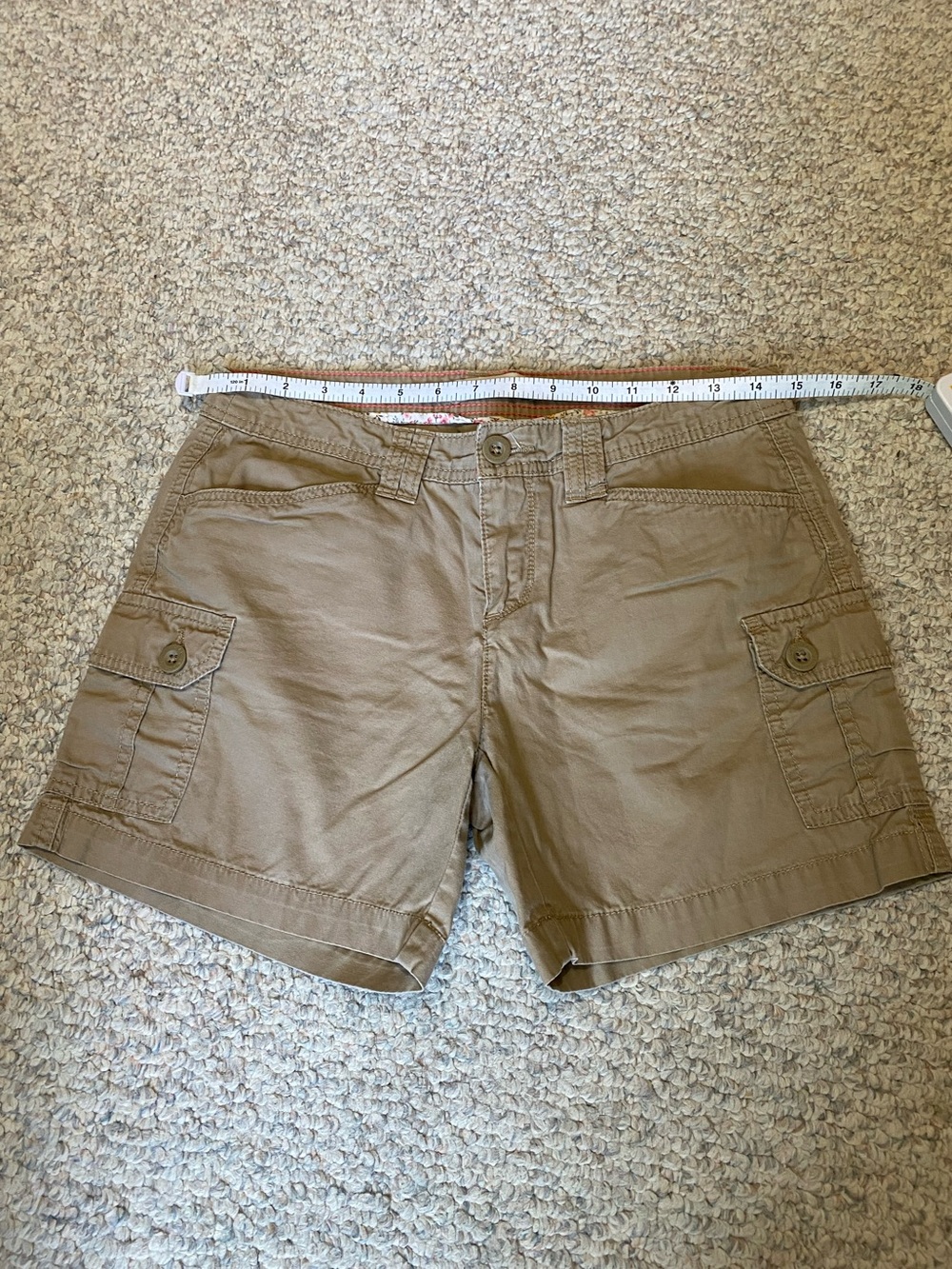 Natural reflection shorts